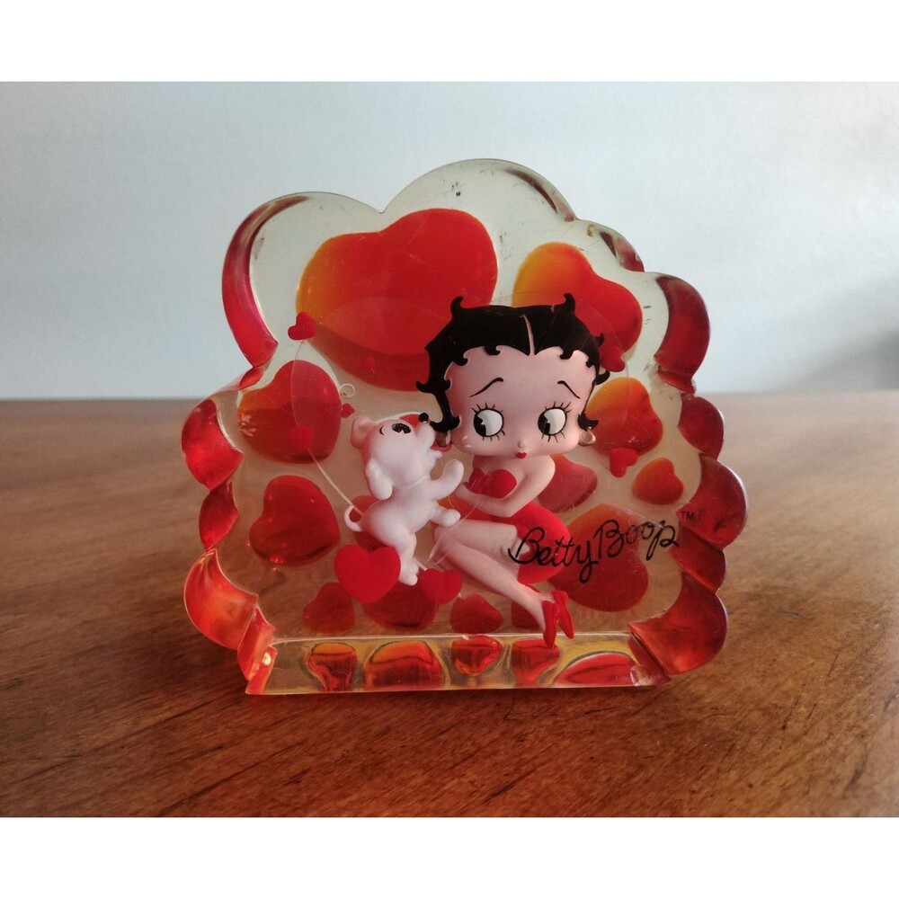 READ* Westland Giftware Betty Boop Dog 2002 Vtg Acrylic Paperweight Red Hearts